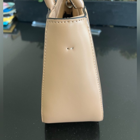 PRADA HAND BAG - Picture 3 of 12